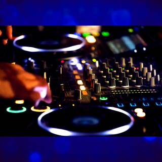 DJ BOSTAR - Photo